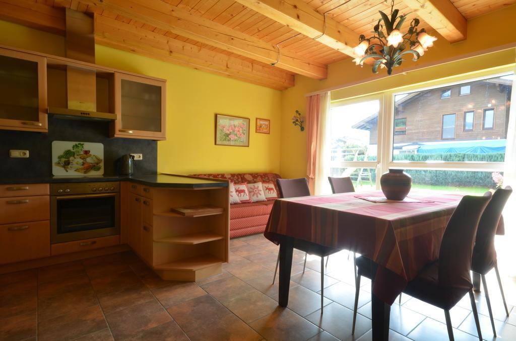 צל-אם-זי Chalet Yulia חדר תמונה