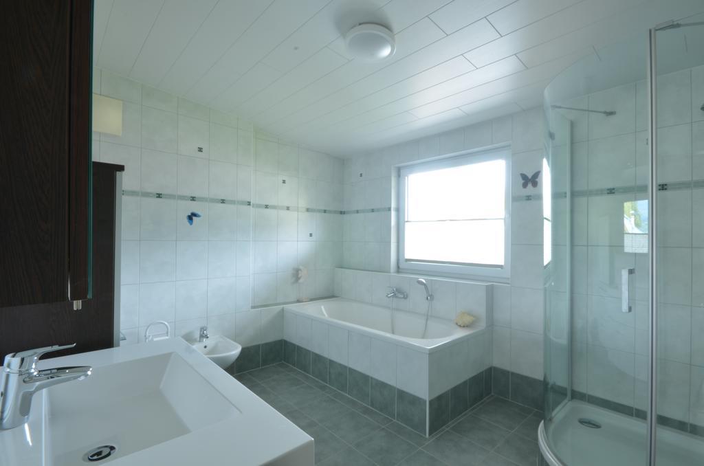 צל-אם-זי Chalet Yulia חדר תמונה
